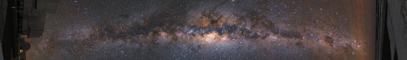 180 degree panorama of the Milky Way over Paranal